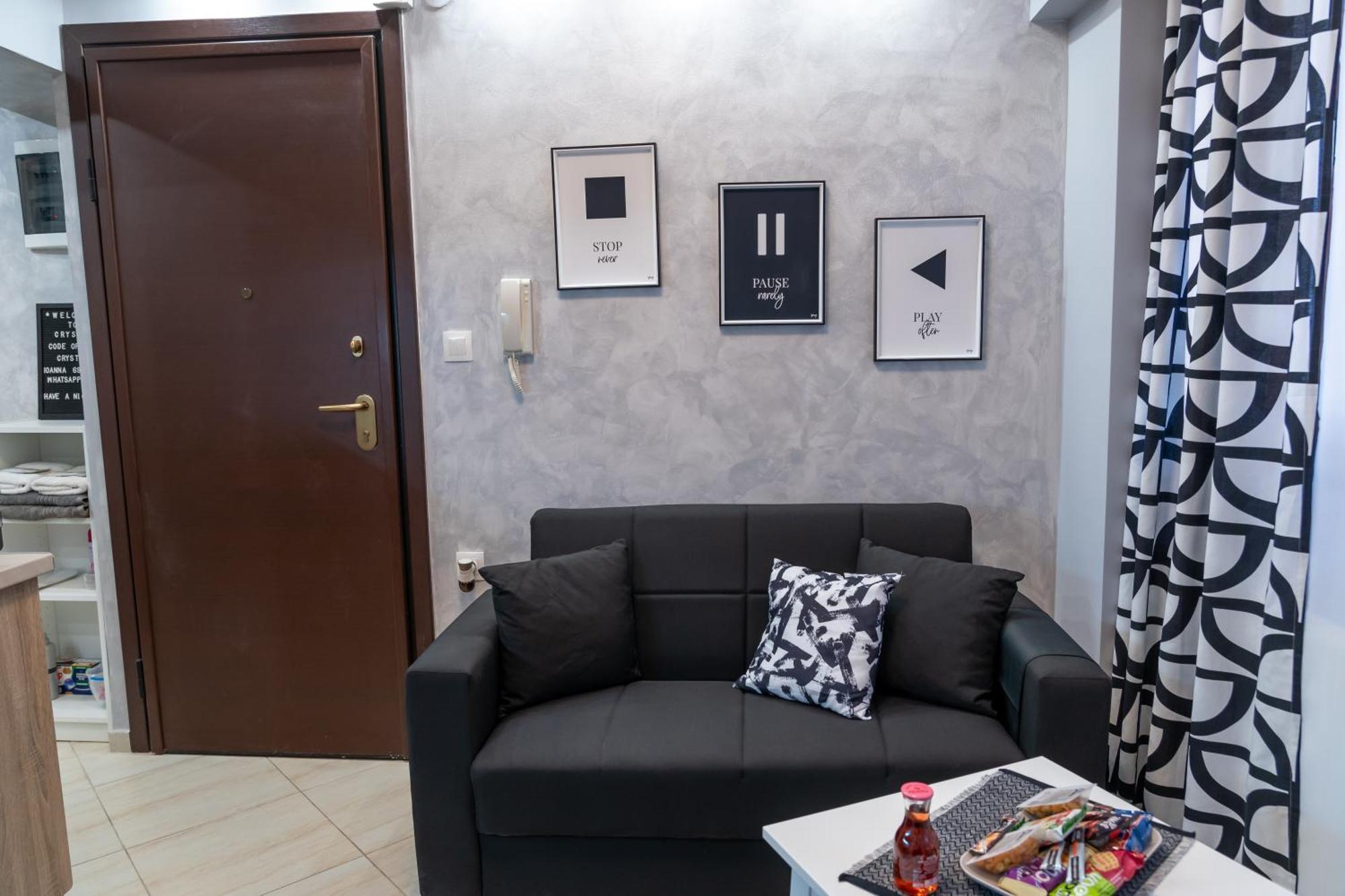 Crystal With Free Private Parking Apartment *